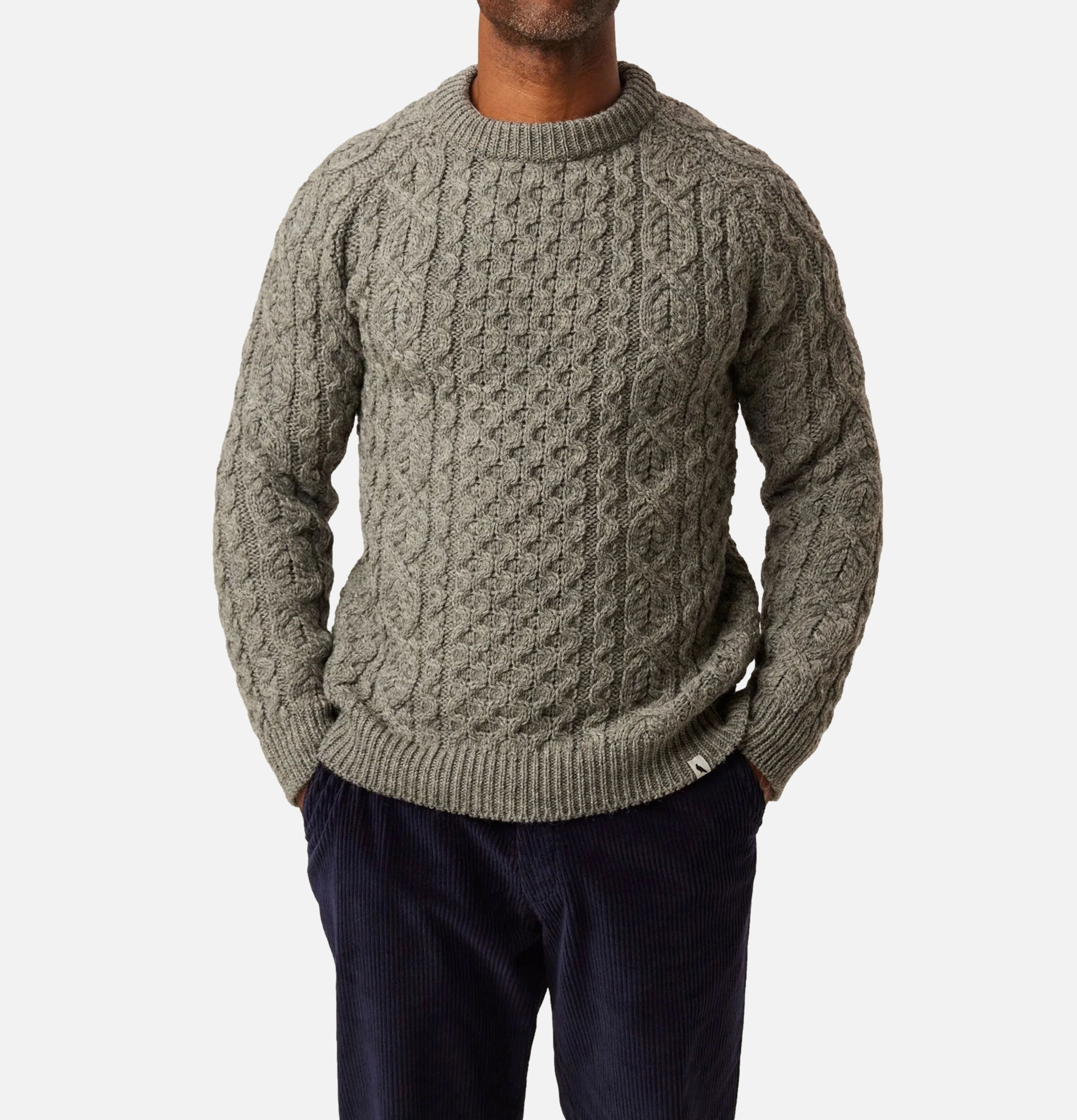 Pull Peregrine UK Hudson Aran Jumper Steel Gris.