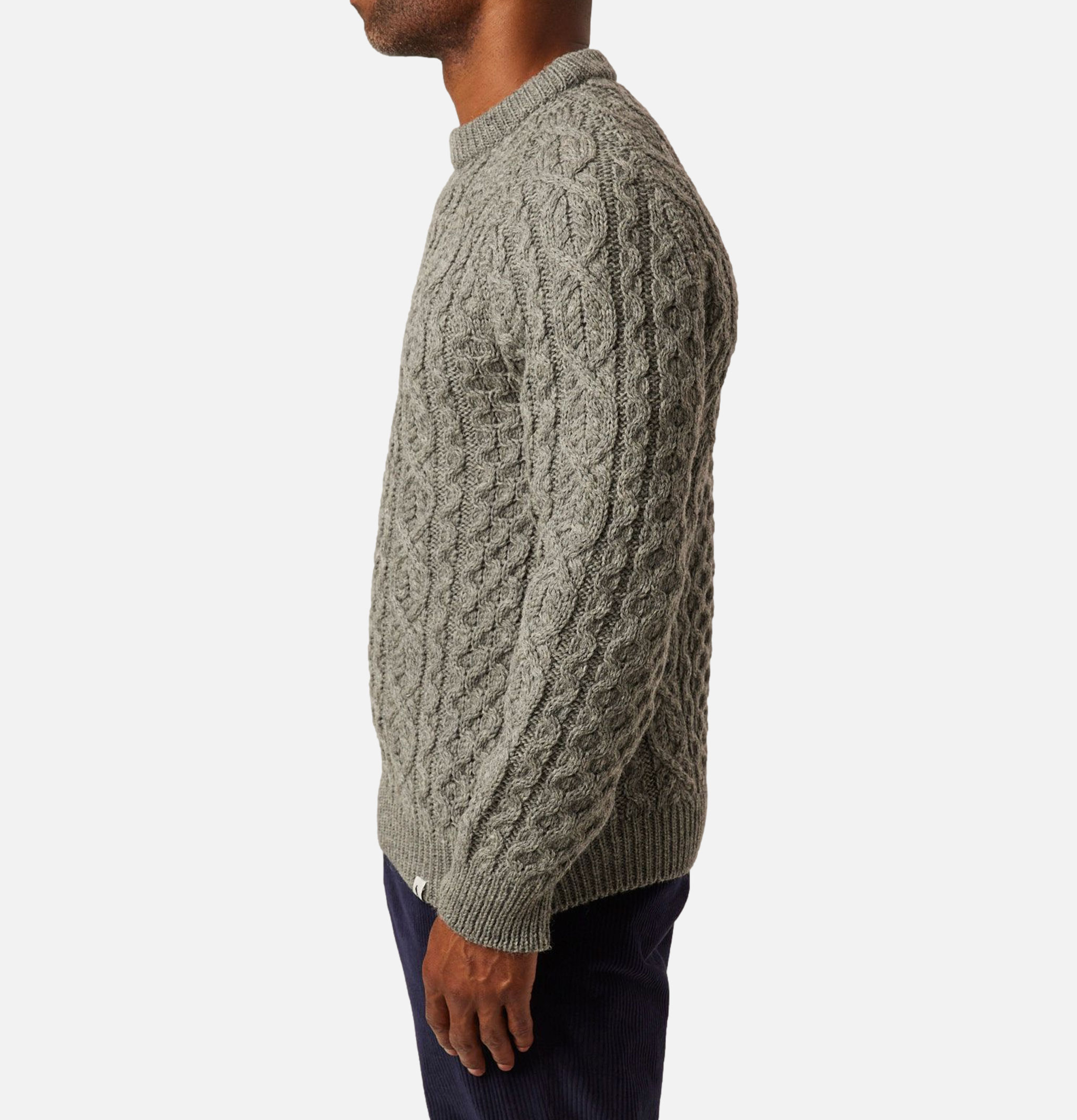 Pull Peregrine UK Hudson Aran Jumper Steel Gris.