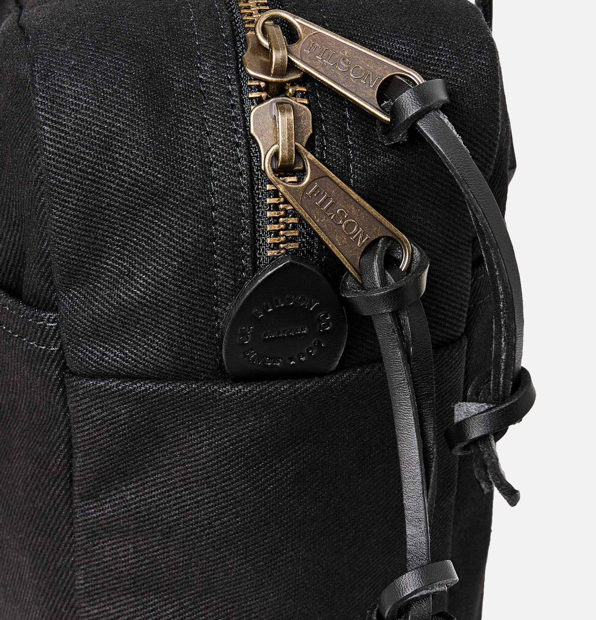 Filson Small Zipper Tote Black